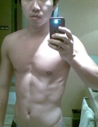 โชว์กล้ามบ้าง