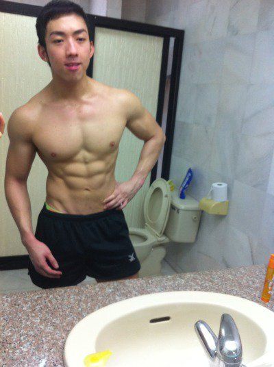 โชว์กล้ามบ้าง