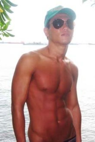 โชว์กล้ามบ้าง