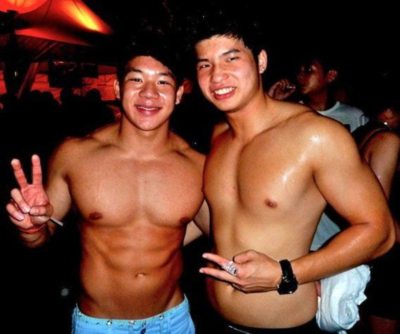 โชว์กล้ามบ้าง