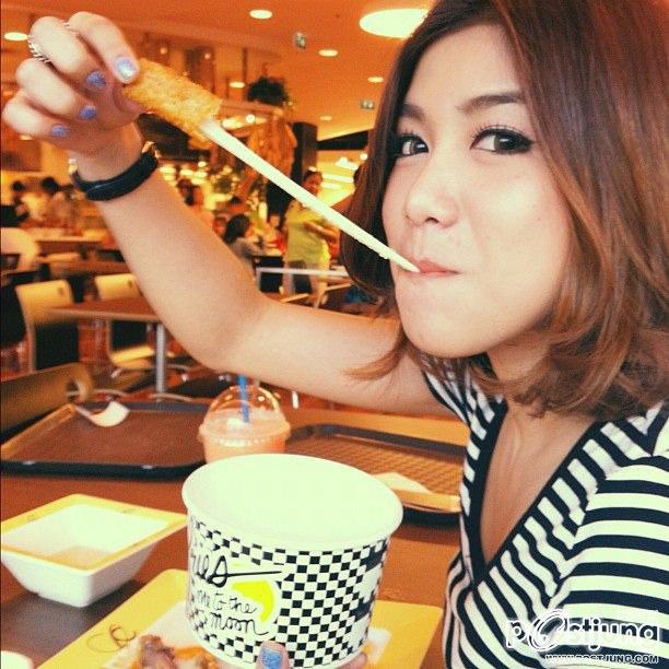 กิ่ง เหมือนแพร กับคิมจองฮุนที่เกาหลี