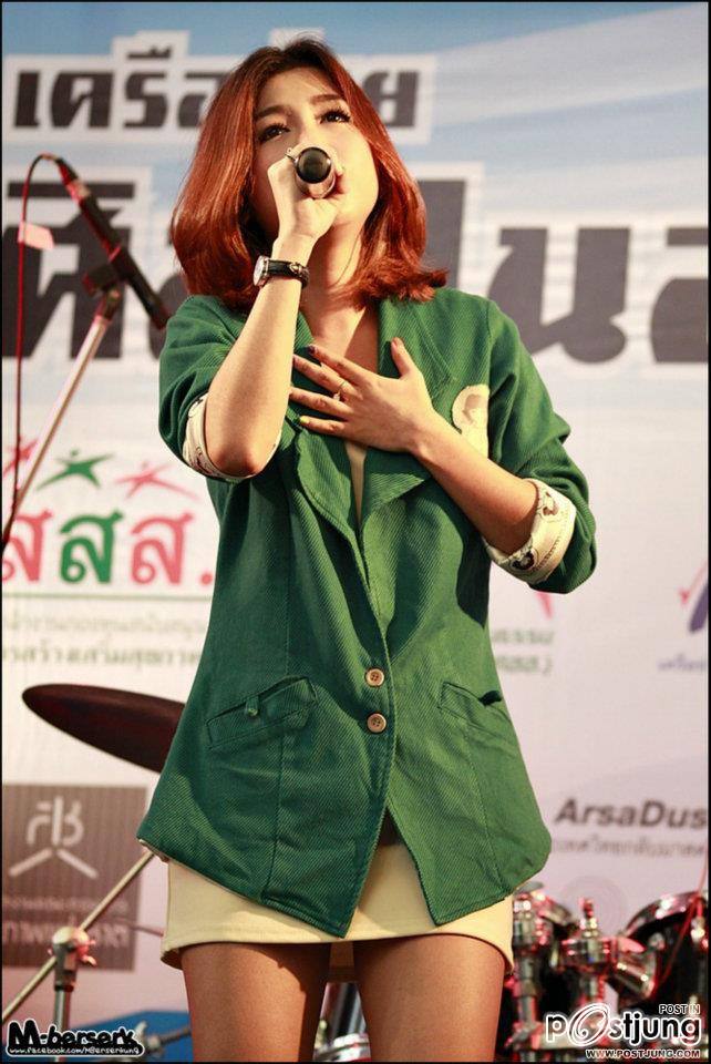 กิ่ง เหมือนแพร กับคิมจองฮุนที่เกาหลี