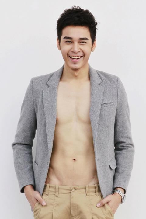 ดาราหน้าใหม่ Boss Apiwat