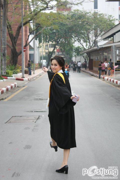 อการ์ตูน มินท์ธิตา "อ้อม" ในสุดเขดสเลดเป็ด รับปริญญาแล้วค่ะ