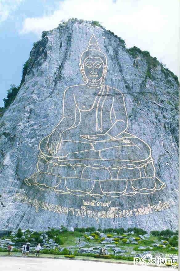 พระพุทธรูปแกะสลักบนหน้าผาขนาดใหญ่ที่สุดในโลก จ.ชลบุรี