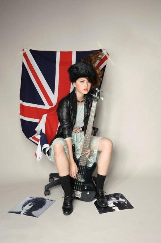 ใหม่-ดาวิกา @ Runway by campus magazine no.3 January 2012