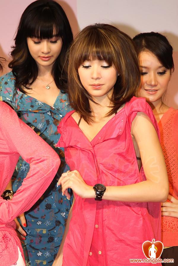 รูปในอดีตของพี่โฟร์