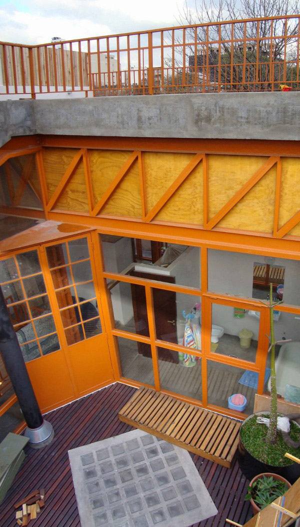 Eco Friendly House Renovation Makes Recycled House: trash turned treasure