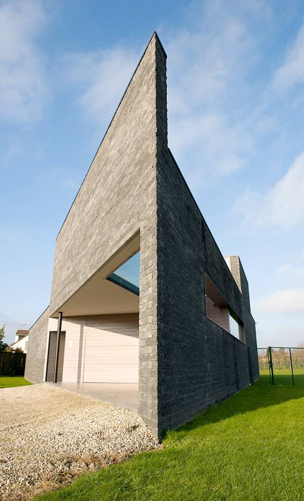 Interesting Home by Modern Belgian Architecture Firm