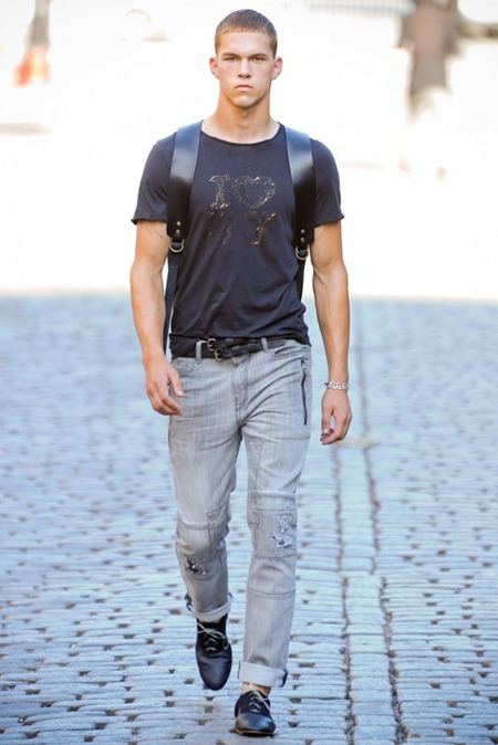 NEW YORK FASHION WEEK: BUCKLER SPRING 2012