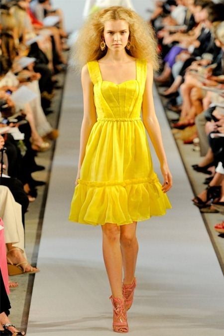 NEW YORK FASHION WEEK: OSCAR DE LA RENTA SPRING 2012