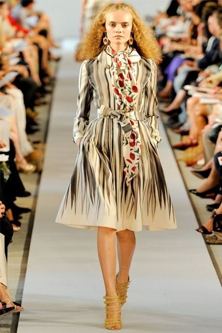 NEW YORK FASHION WEEK: OSCAR DE LA RENTA SPRING 2012