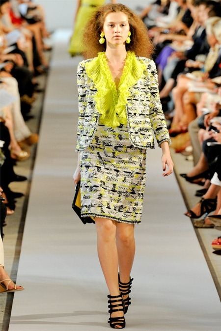 NEW YORK FASHION WEEK: OSCAR DE LA RENTA SPRING 2012