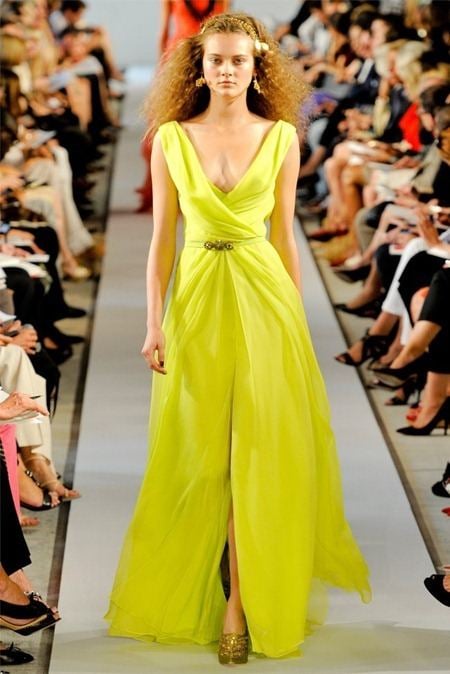 NEW YORK FASHION WEEK: OSCAR DE LA RENTA SPRING 2012