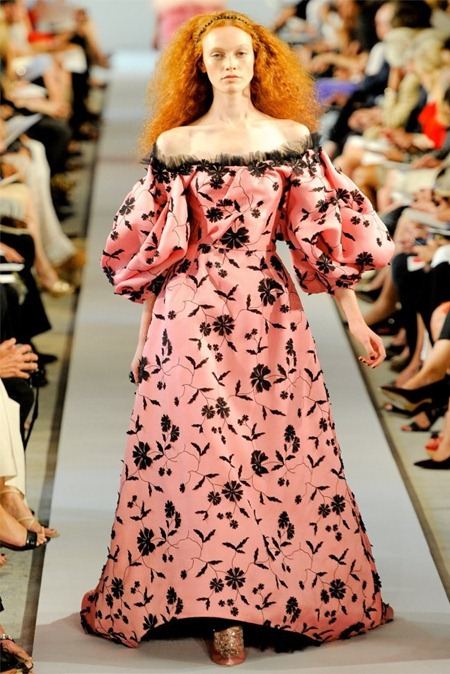 NEW YORK FASHION WEEK: OSCAR DE LA RENTA SPRING 2012