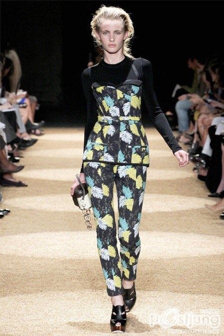 NEW YORK FASHION WEEK: PROENZA SCHOULER SPRING 2012