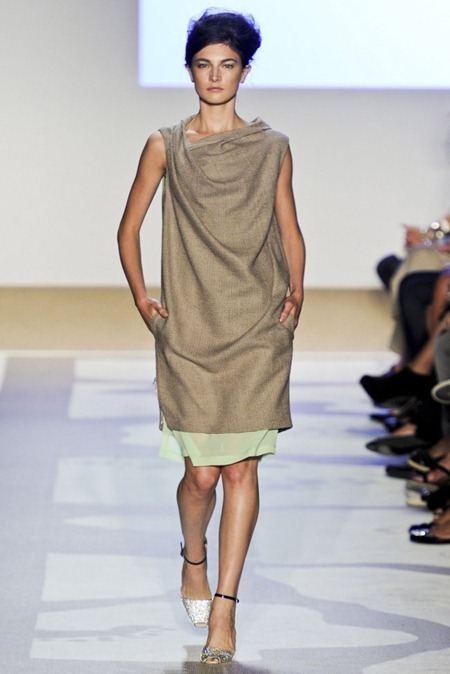 NEW YORK FASHION WEEK: DIANE VON FURSTENBERG SPRING 2012