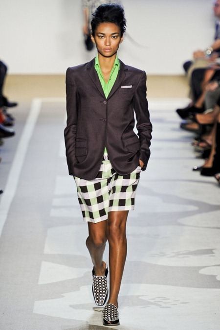 NEW YORK FASHION WEEK: DIANE VON FURSTENBERG SPRING 2012