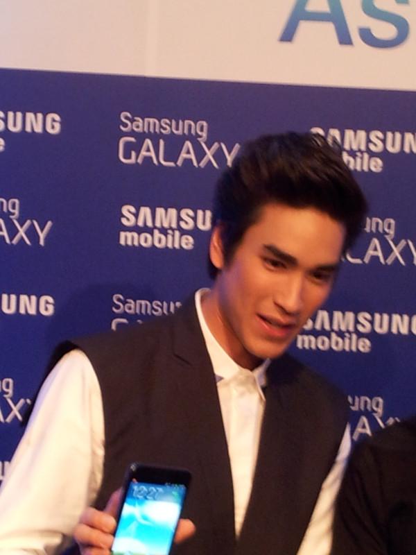 "ณเดชน์ "งาน Samsung Together As One 12/01/55 ((น่าฮักหลาย...ผู้ชายคนนี้ ^^))