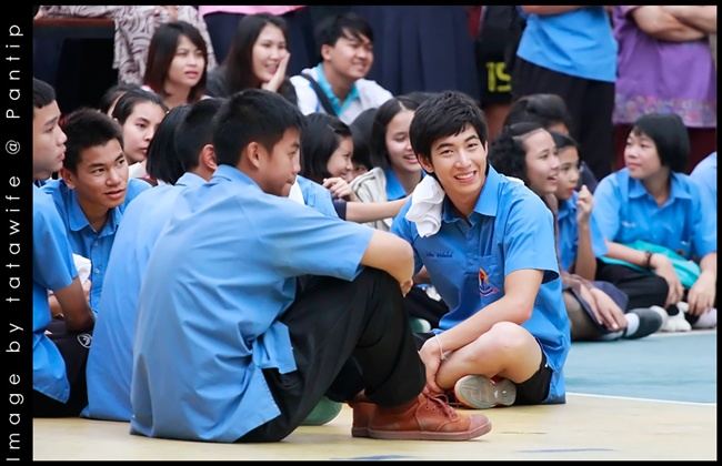 โตโน่แอ๊บแบ๊วในชุดนักเรียน