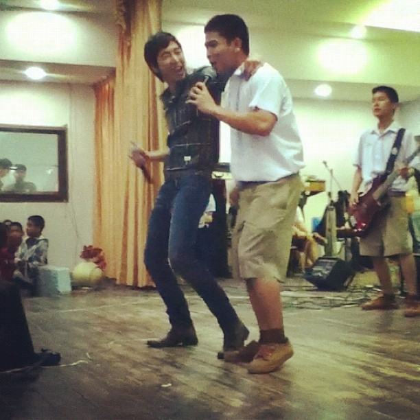 โตโน่แอ๊บแบ๊วในชุดนักเรียน