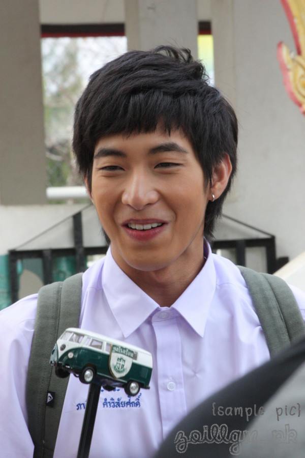 โตโน่แอ๊บแบ๊วในชุดนักเรียน