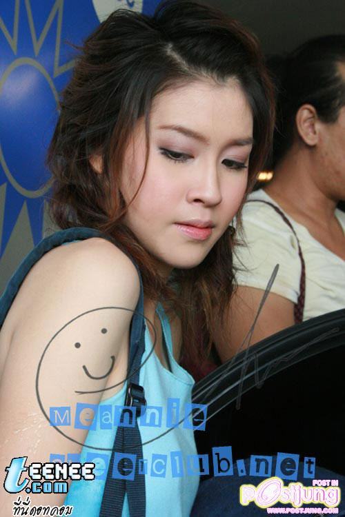 เชียร์ ...น่ารักอ่ะ ^_^