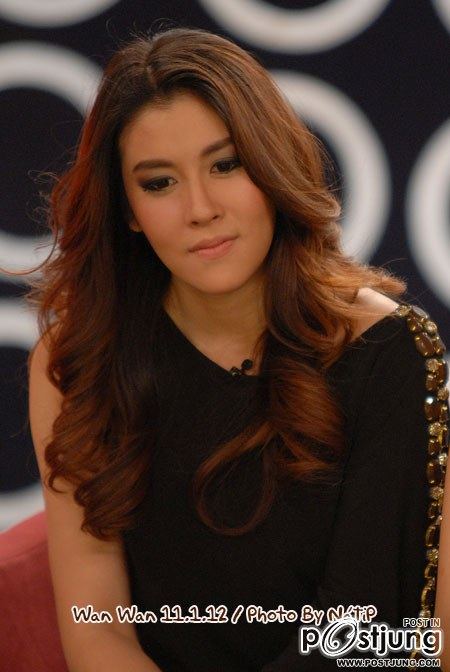 เชียร์ ...น่ารักอ่ะ ^_^