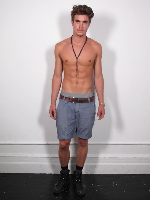 กำลังจะเป็นนายแบบ