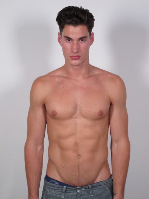 กำลังจะเป็นนายแบบ