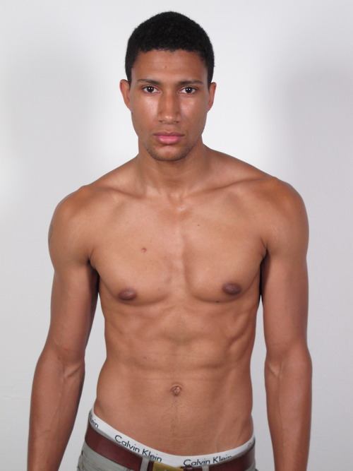 กำลังจะเป็นนายแบบ