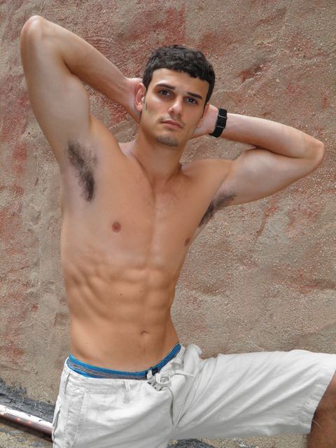 กำลังจะเป็นนายแบบ