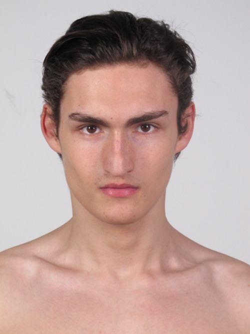 กำลังจะเป็นนายแบบ