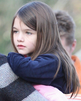 สาวน้อยร้อยล้าน Suri Cruise ลูกสาว ของtom cruise