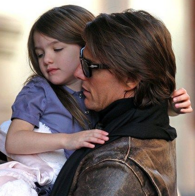 สาวน้อยร้อยล้าน Suri Cruise ลูกสาว ของtom cruise
