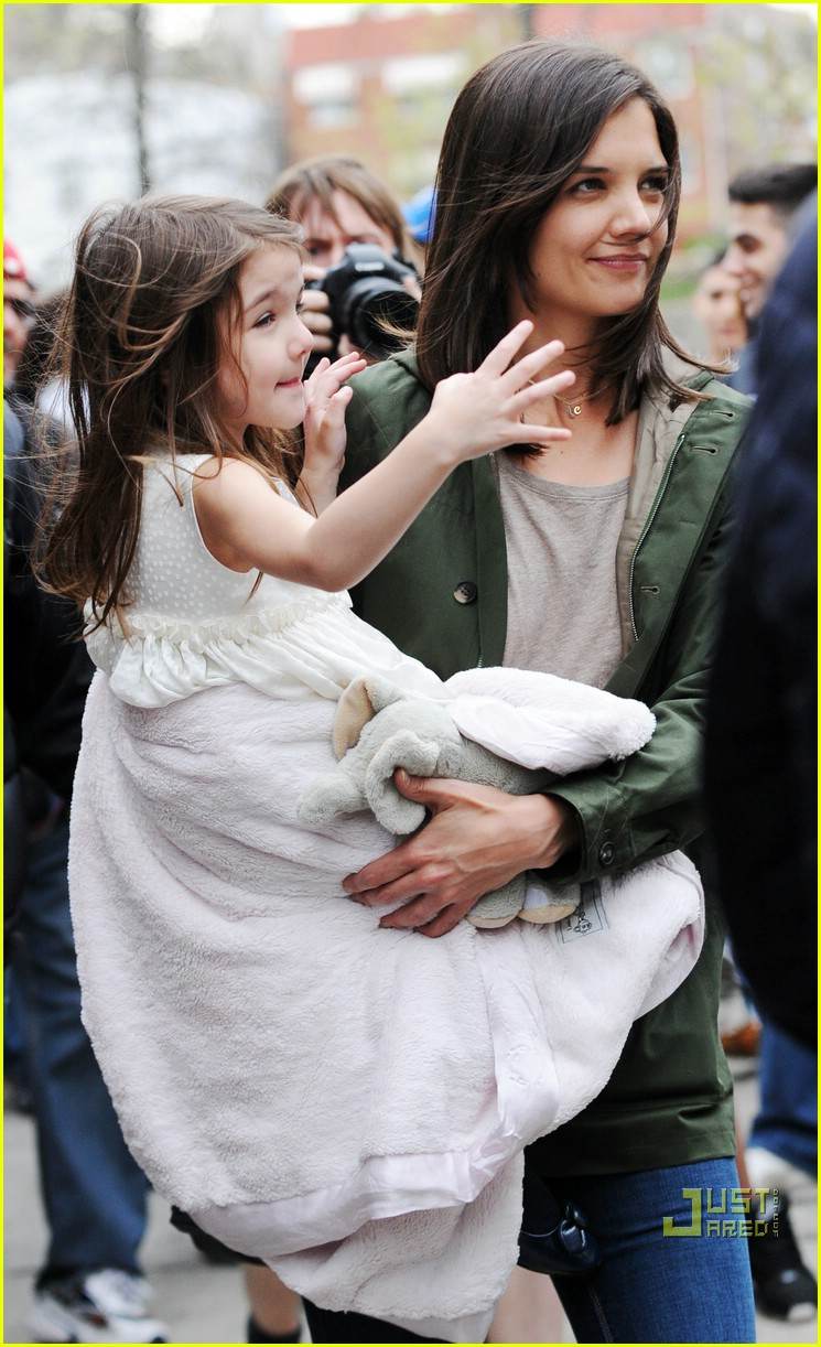 สาวน้อยร้อยล้าน Suri Cruise ลูกสาว ของtom cruise