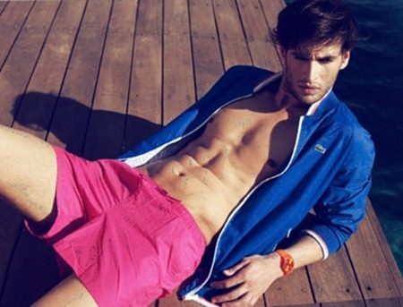 ELLE MAN: YAHYA DOĞU DEMIR IN "MAN ON THE BEACH" BY PHOTOGRAPHER &Uuml;MIT SAVACI