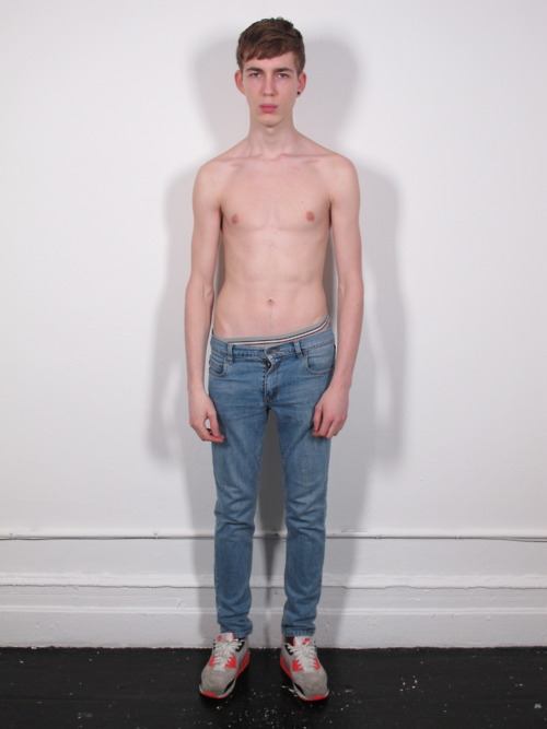 นายแบบน้องใหม่