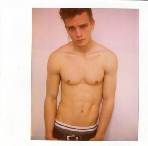 นายแบบน้องใหม่