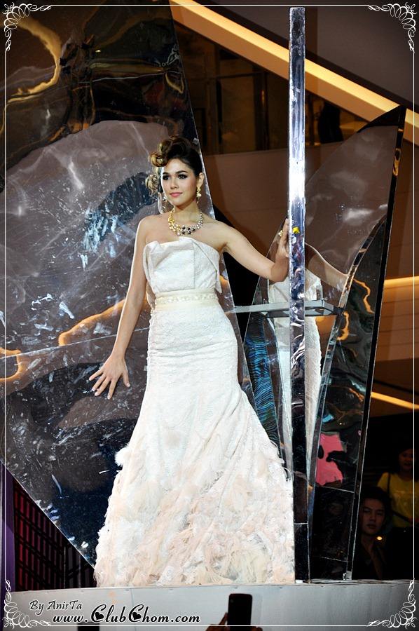 ชมพู่ อารยา สวยสง่าดุจนางพญา