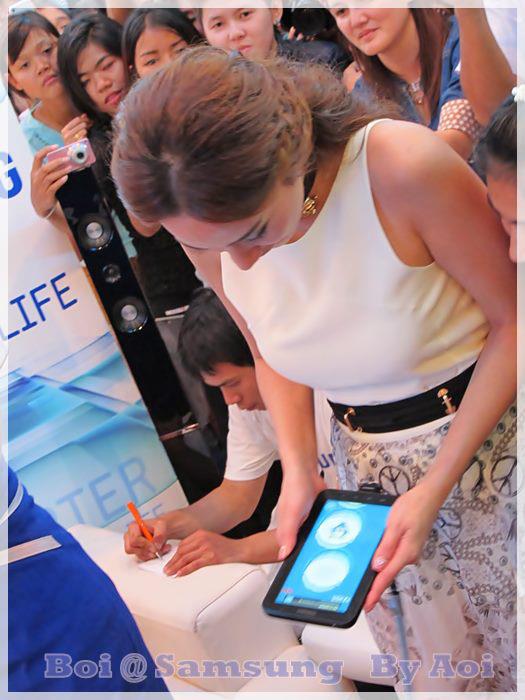 ส่องมุมสวย"อั้ม พัชราภา"@Samsung Exhibition Booth for the BOI fair เต็มๆที่นี่!!!