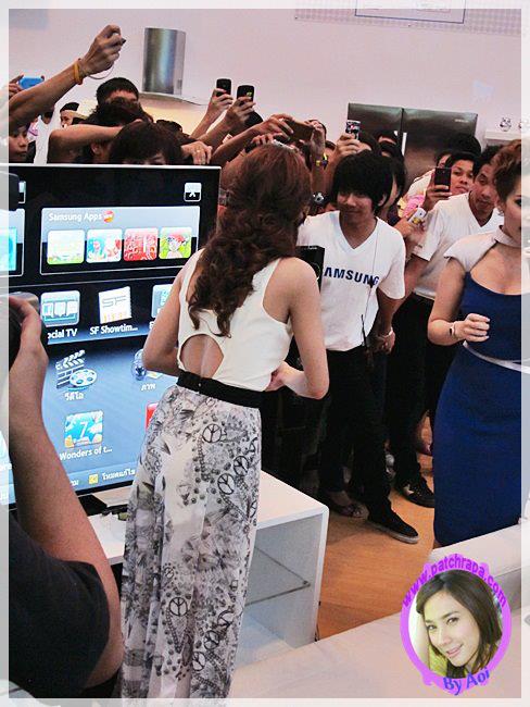 ส่องมุมสวย"อั้ม พัชราภา"@Samsung Exhibition Booth for the BOI fair เต็มๆที่นี่!!!