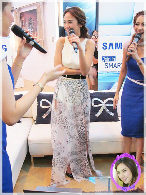 ส่องมุมสวย"อั้ม พัชราภา"@Samsung Exhibition Booth for the BOI fair เต็มๆที่นี่!!!