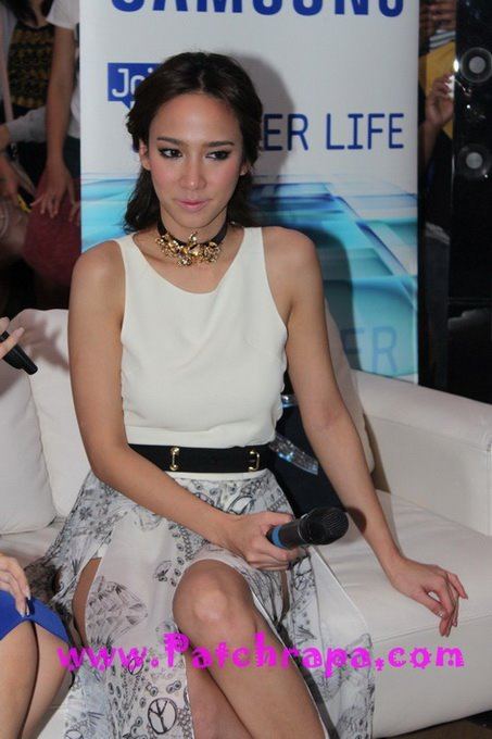 ส่องมุมสวย"อั้ม พัชราภา"@Samsung Exhibition Booth for the BOI fair เต็มๆที่นี่!!!