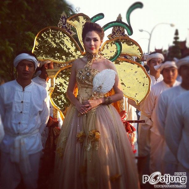 ชมพู่ - อารยา งานมหกรรมพืชสวนโลก 2554