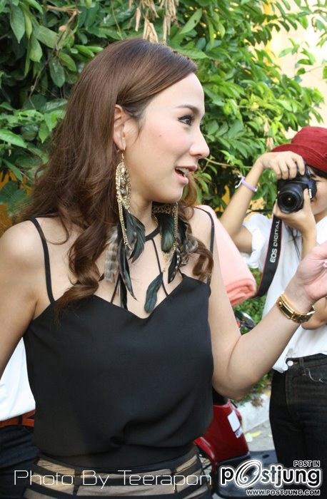 Superstar วันเบาๆเเต่สวยไม่เบาของเธอ"อั้ม พัชราภา"ร่วมกิจกรรมน่ารักๆกับเเฟนคลับ!!!