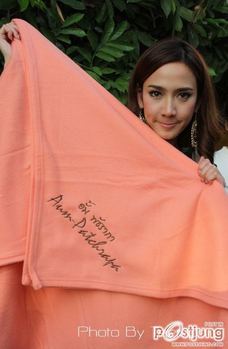 Superstar วันเบาๆเเต่สวยไม่เบาของเธอ"อั้ม พัชราภา"ร่วมกิจกรรมน่ารักๆกับเเฟนคลับ!!!