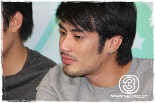 นักแสดงสามหนุ่มเนื้อทอง @ TV3 Star Chat