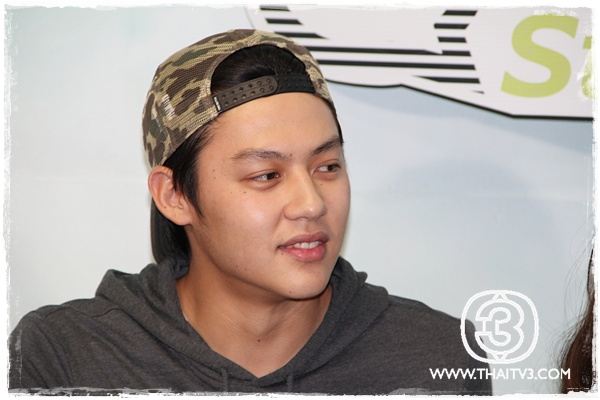 นักแสดงสามหนุ่มเนื้อทอง @ TV3 Star Chat