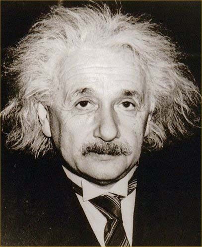 อัลเบิร์ต ไอน์สไตน์ ตั้งทฟษฎีสัมพันธภาพ